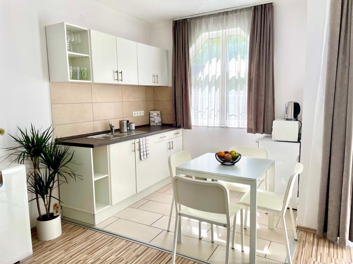 Apartment Poolside Apartman Siofok