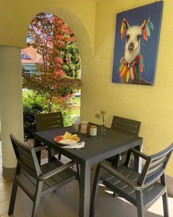 Apartment Poolside Apartman Siofok