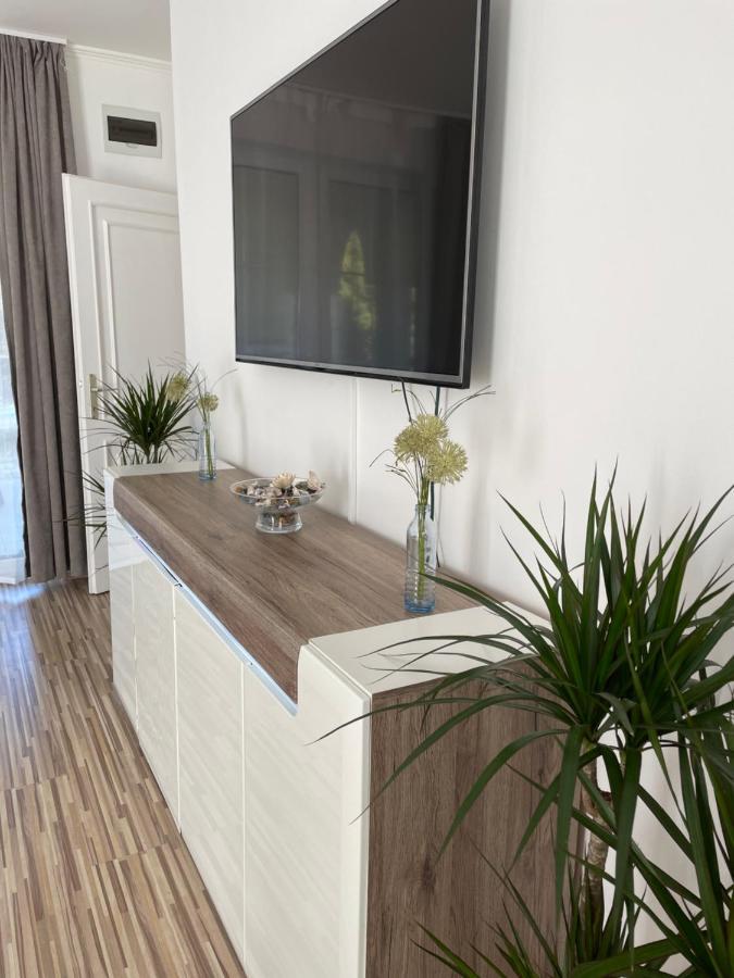 Poolside Apartman Siofok