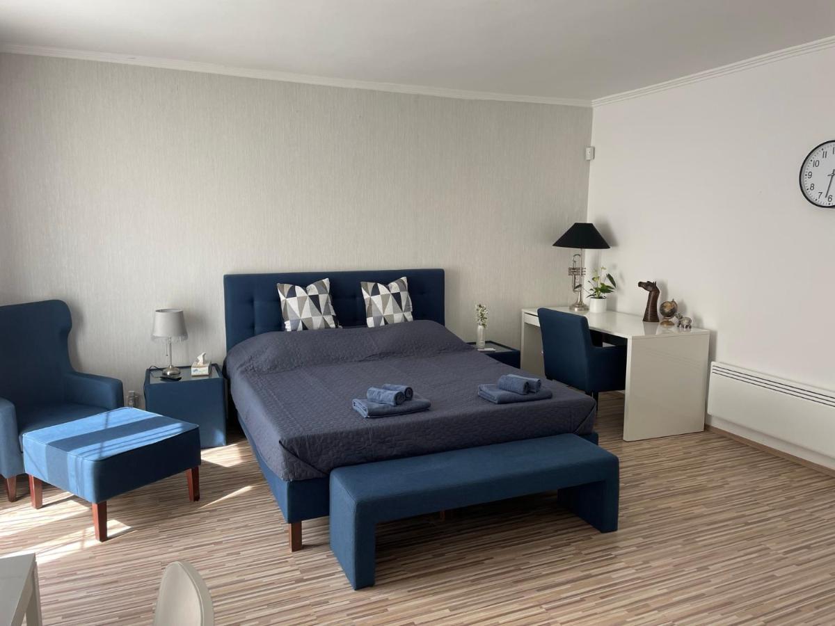 Poolside Apartman Apartment Siofok